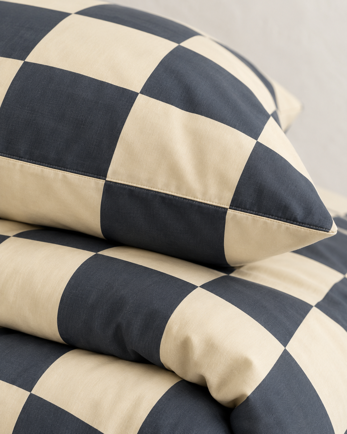 Checkerboard Cotton Percale Duvet Cover Set, sham corner and seam