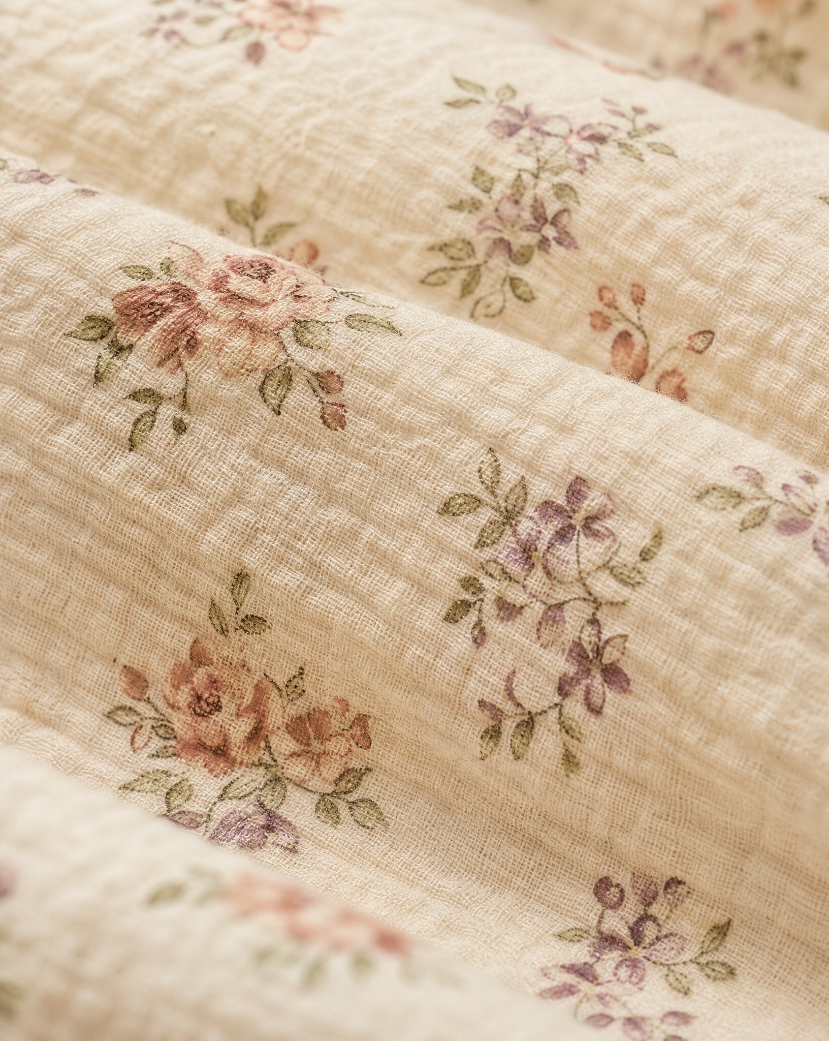 Ditsy Floral Duvet Set — macro of the woven texture