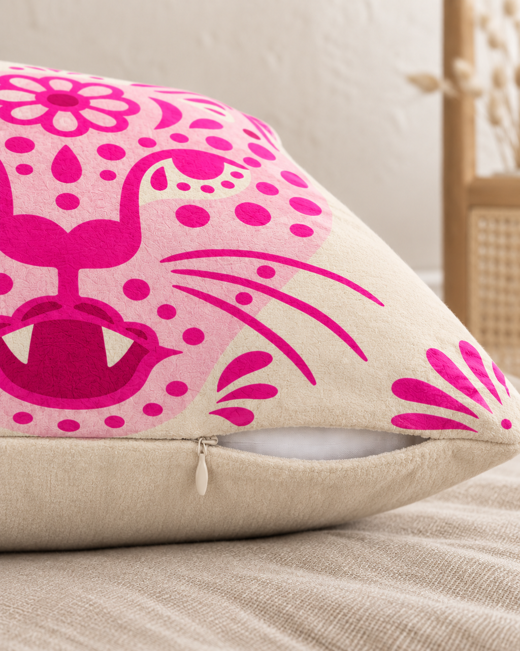Folk Leopard Face Cotton Velvet Pillow Cover, zipper and edge detail