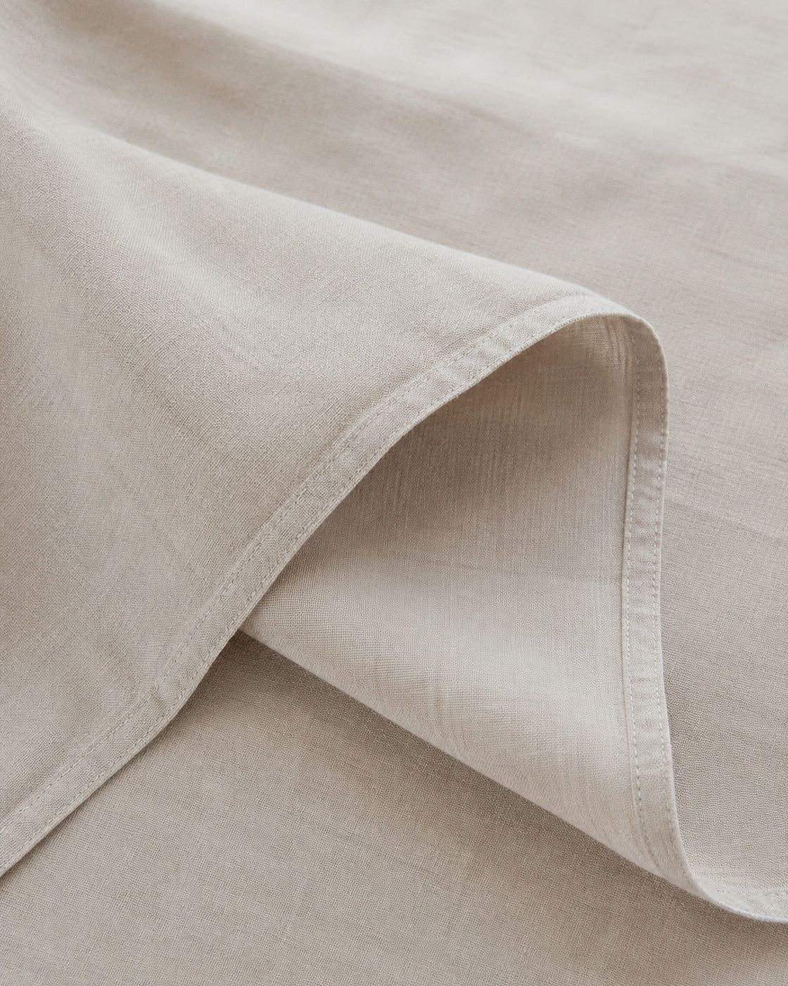 French Linen Pillowcases, close-up on the hem and the envelope opening